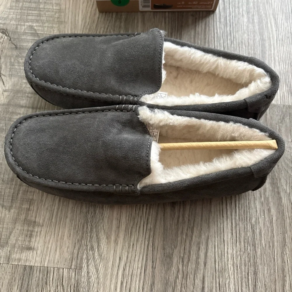 Koolaburra UGG Tipton Suede Slippers Size 9 NIB